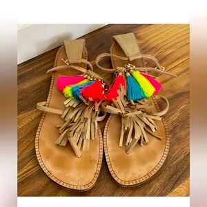 Beautiful Lilly Pulitzer fiesta style leather sandals😌